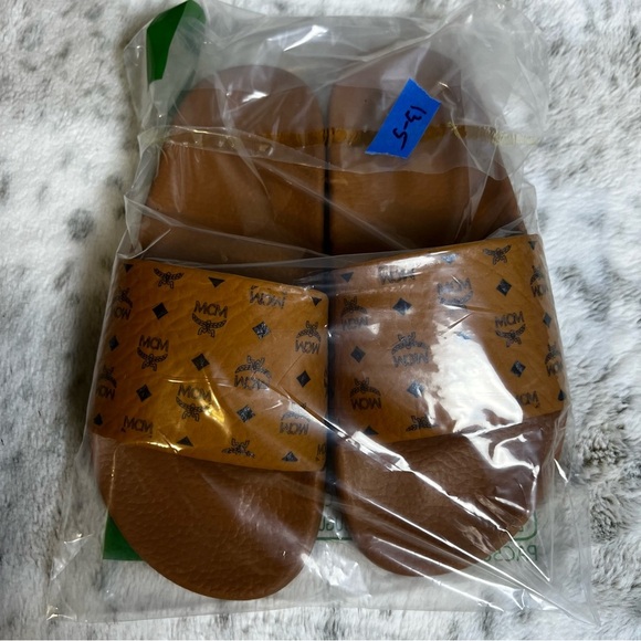 New MCM Cognac Visetos Women’s Monogram Slides sz 37 Made in Italy - Picture 5 of 10
